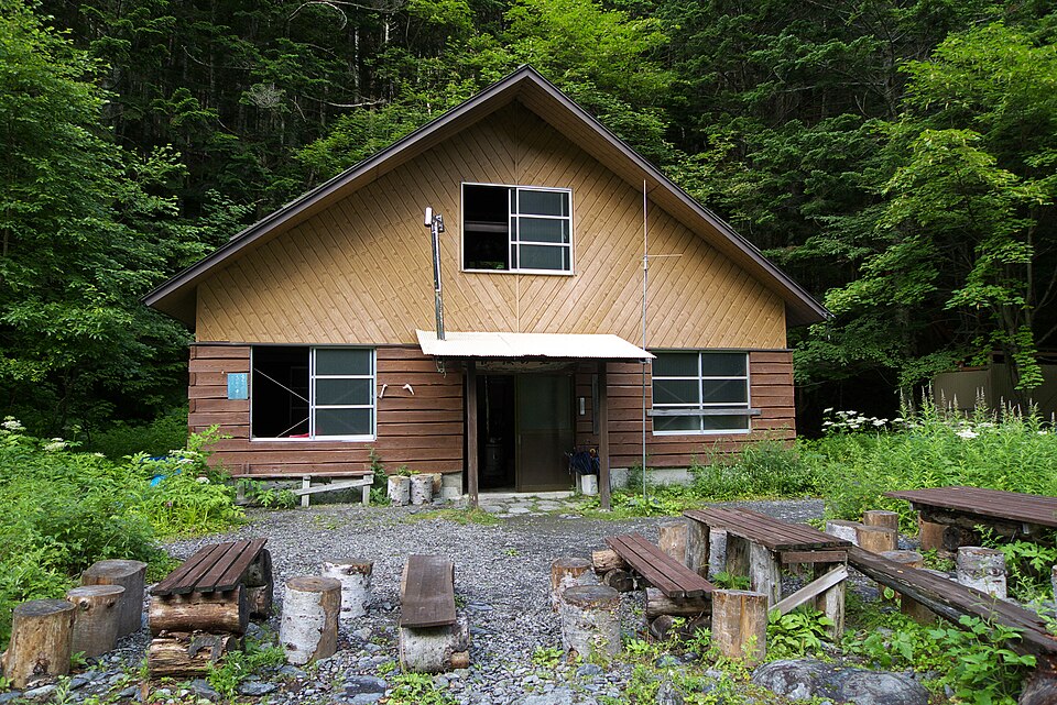 両俣小屋テント場の様子