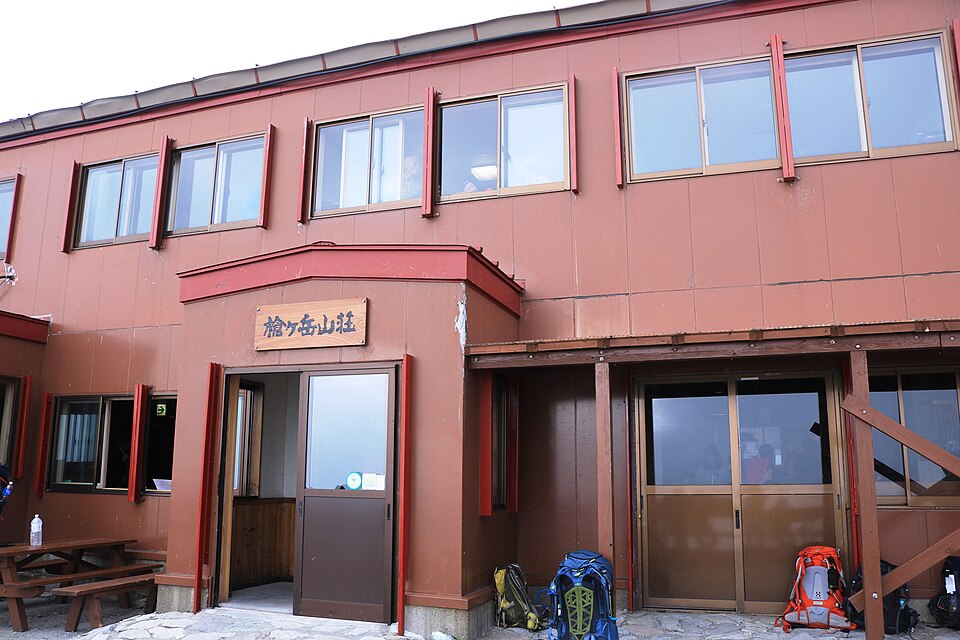 槍ヶ岳山荘テント場の様子