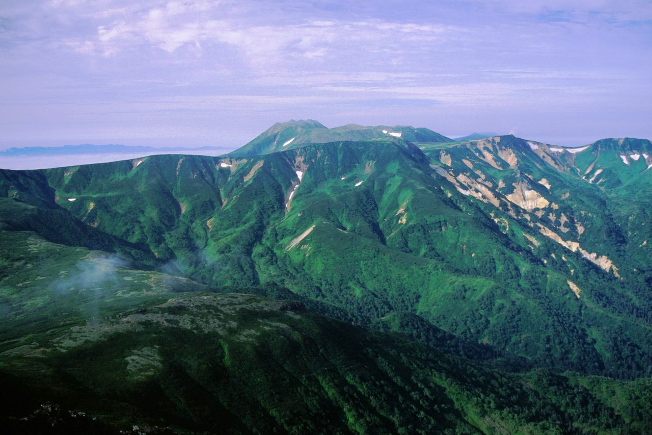 トムラウシ山（忠別岳から）