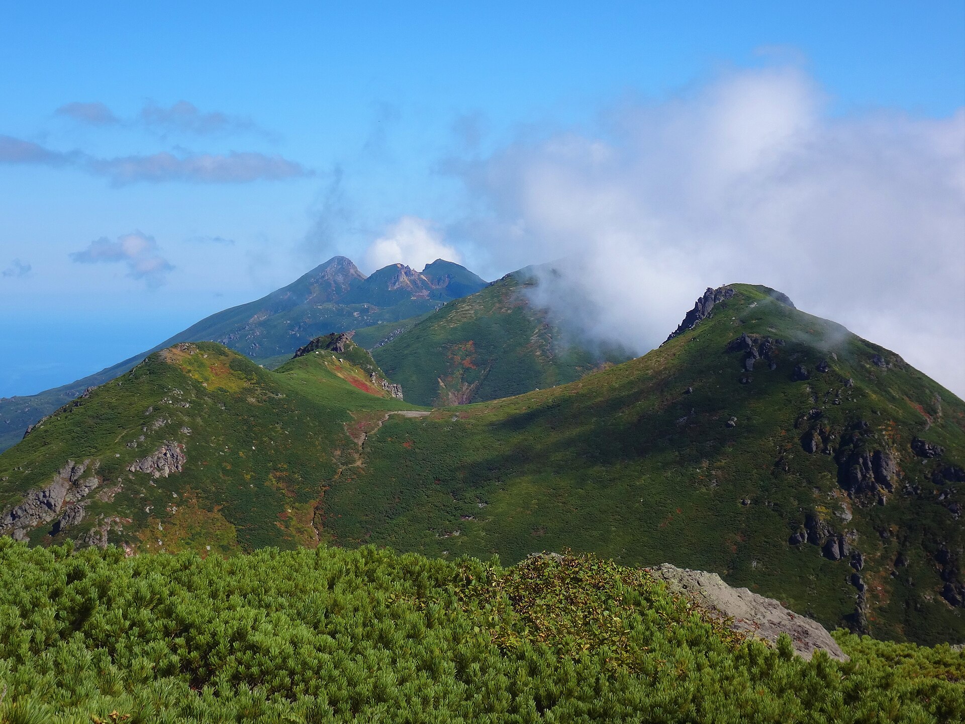 羅臼岳から硫黄山・サシルイ岳