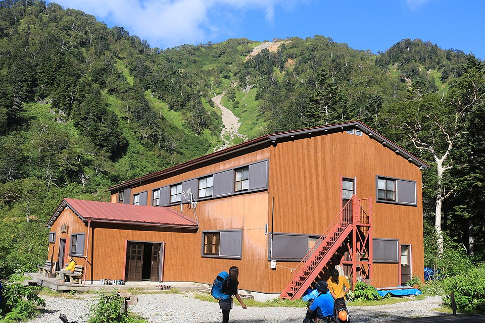 槍平小屋キャンプ場の様子